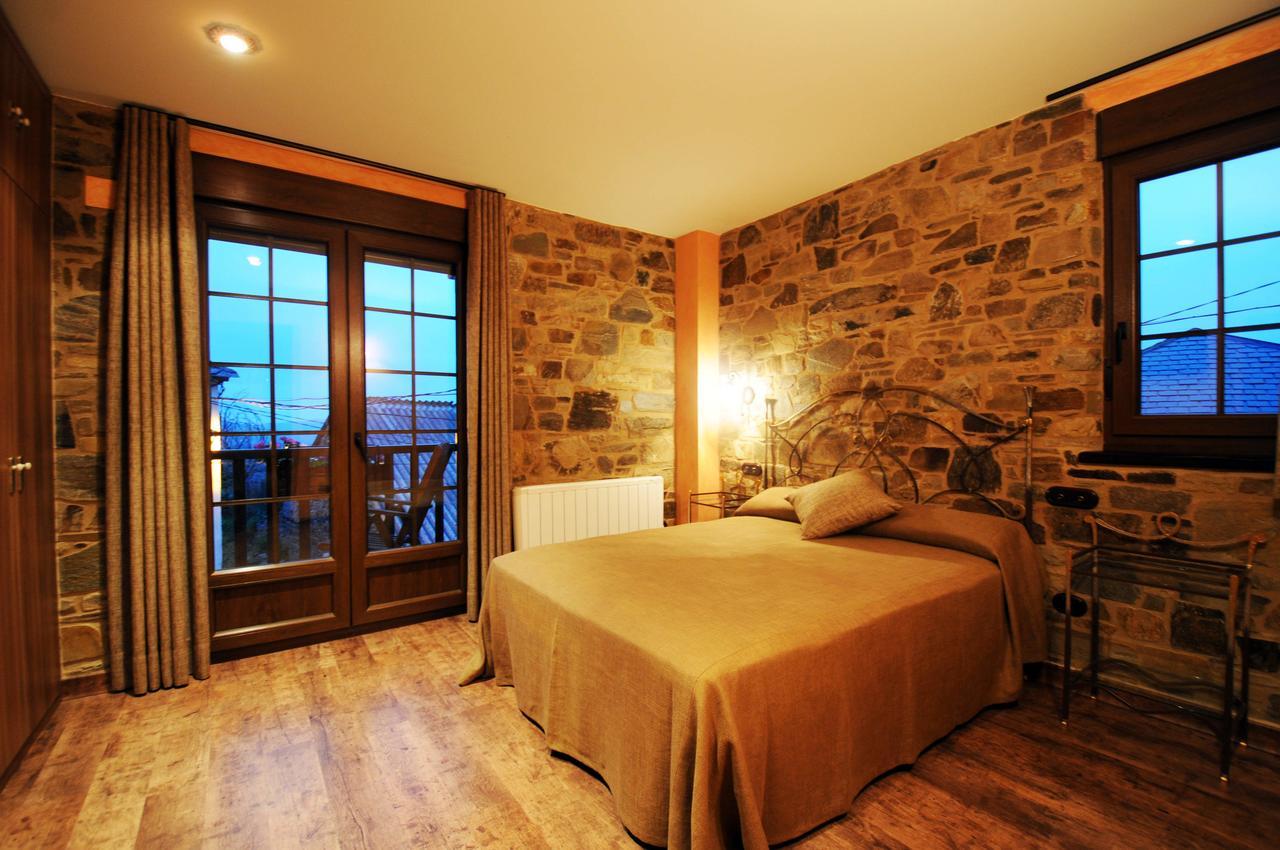 Hostal Rural La Casa del Peregrino El Acebo de San Miguel Habitación foto