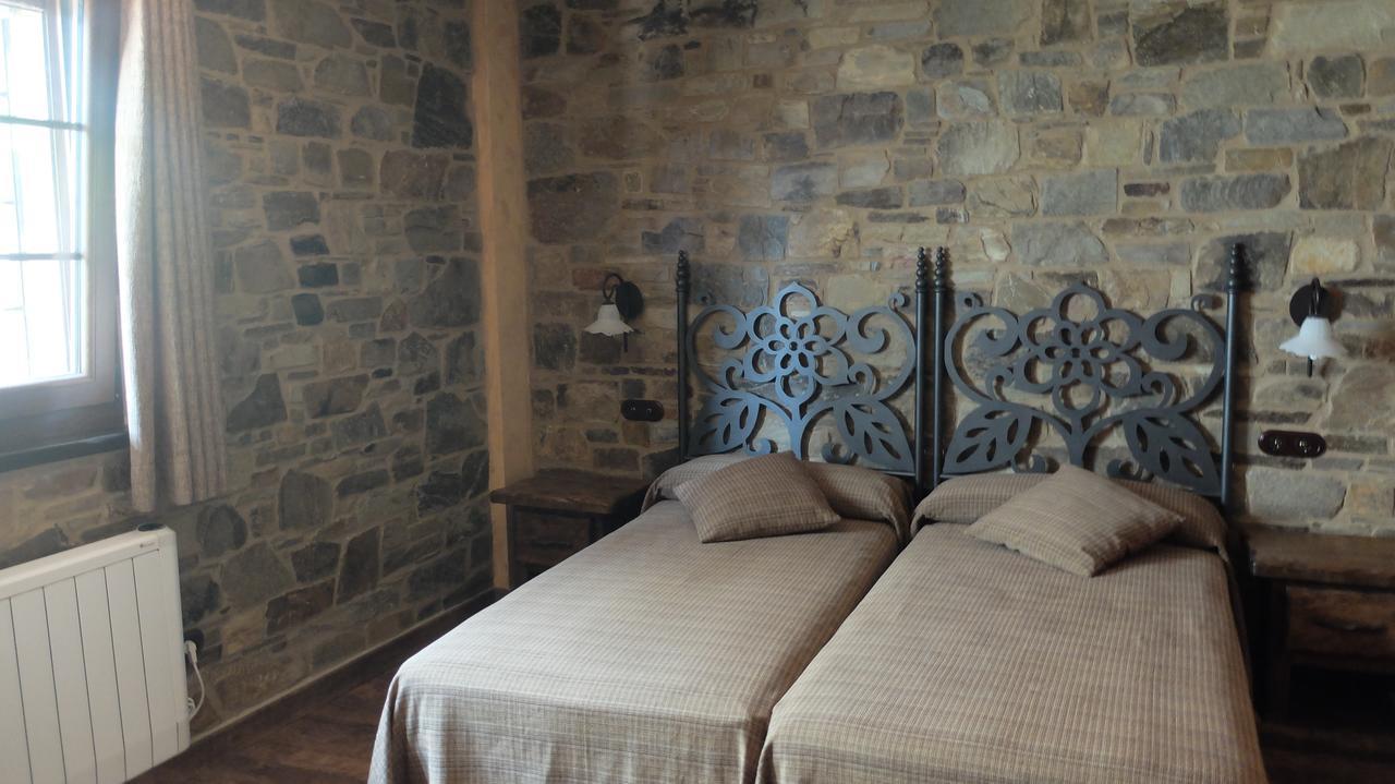 Hostal Rural La Casa del Peregrino El Acebo de San Miguel Habitación foto