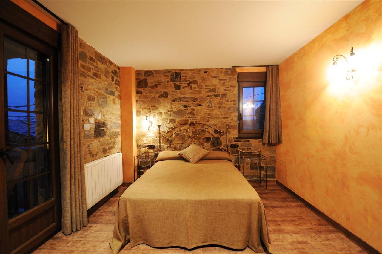 Hostal Rural La Casa del Peregrino El Acebo de San Miguel Habitación foto
